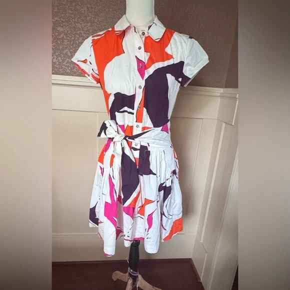 Diane von Furstenberg "Scarlet" floral print cotton shirtdress in a multi-color. - Picture 6 of 16